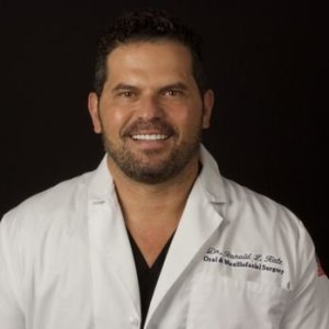 Dr. Katz Cirujano Oral